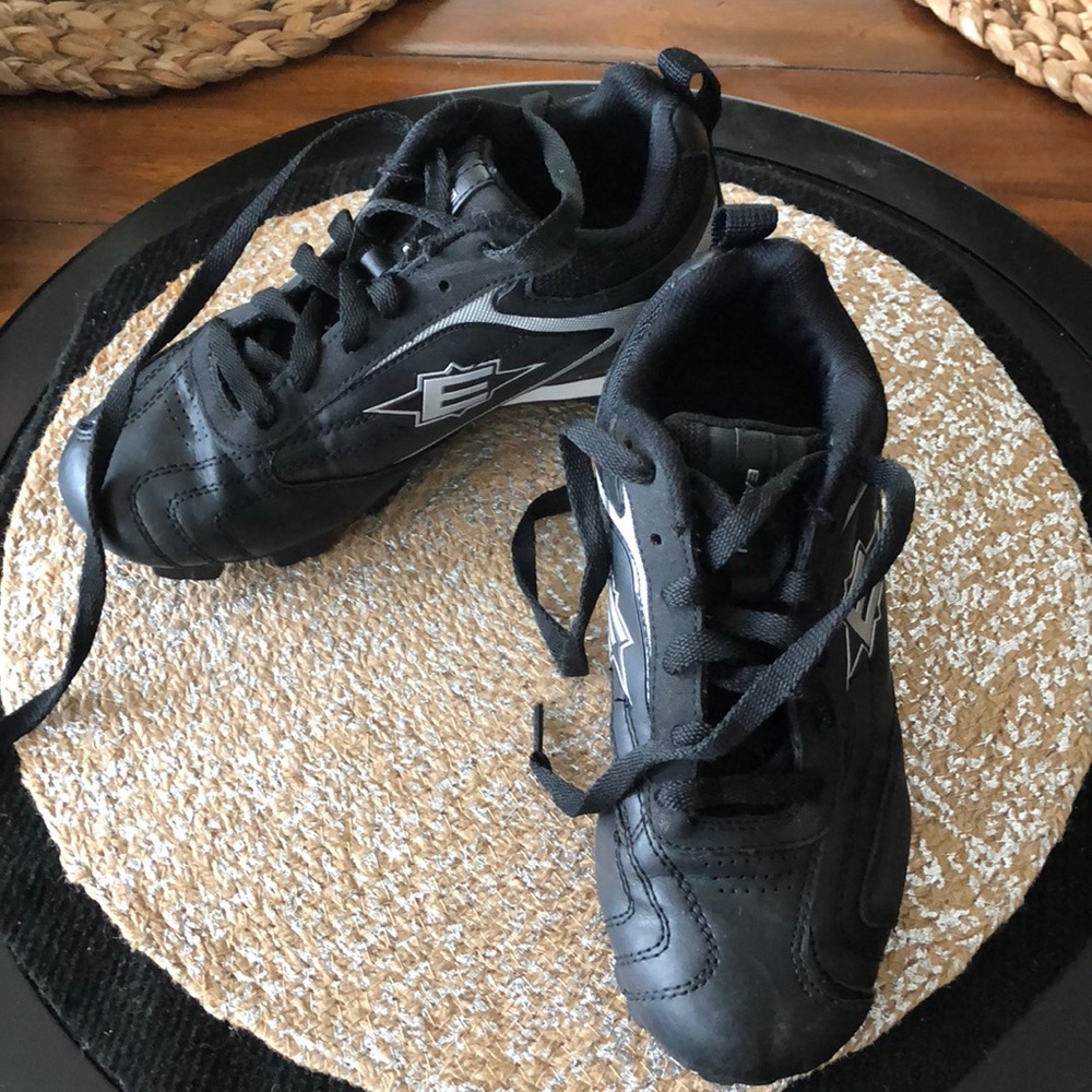 Youth size 51/2 base ball cleats